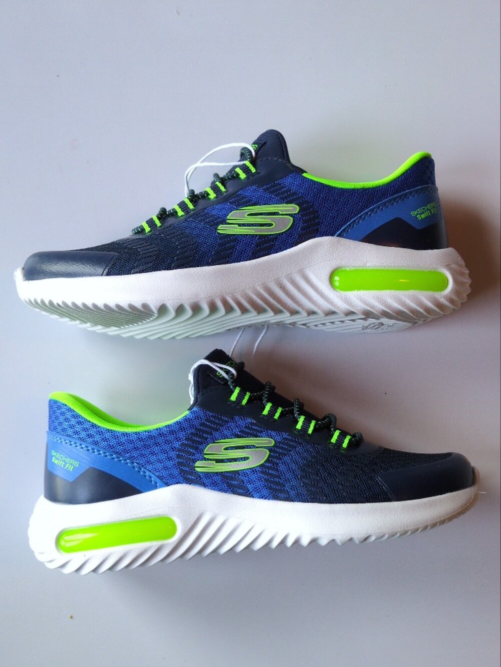 New Skechers Swift Fit Boys Hands Free  Sneakers navy/ Neon Green Size 1